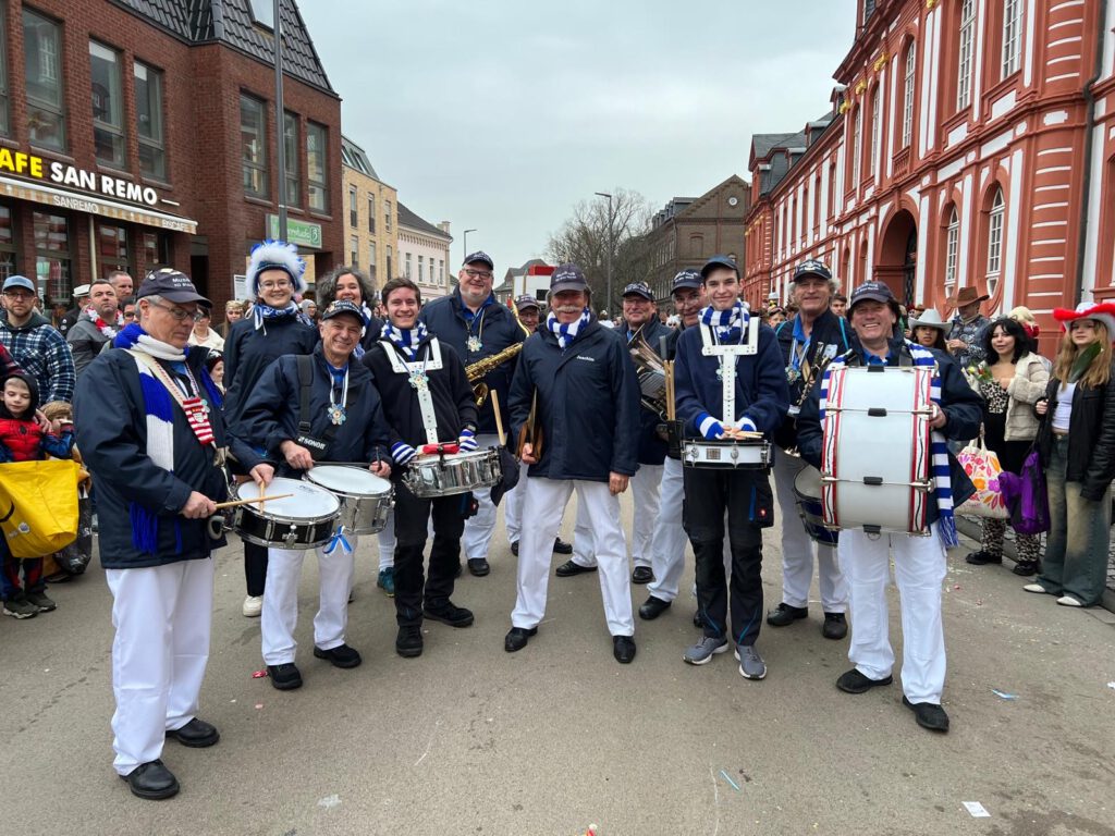 884d99f0-b832-45b0-a6ab-85e7b949ad22